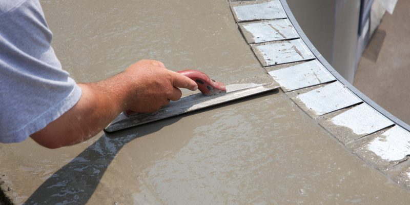 Pros and Cons of Concrete Pool Decks